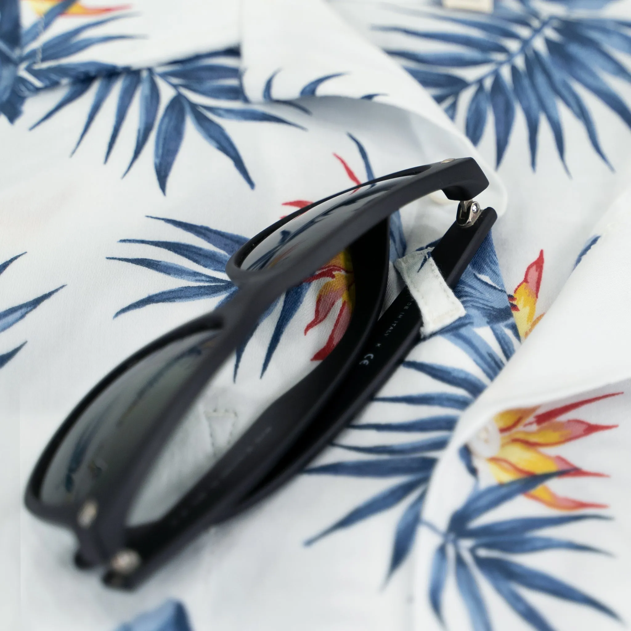 Men’s Tropic High Water Shirt - Bird of Paradise, White Sand