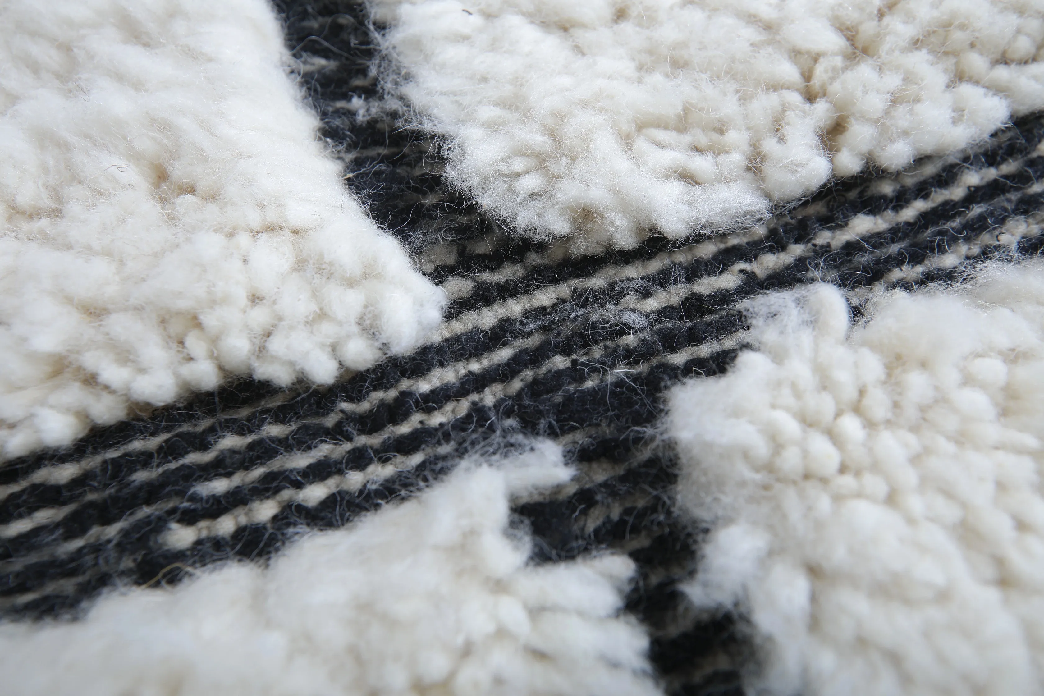 Moroccan berber rug - Custom rug - Handmade rug - Beni ourain