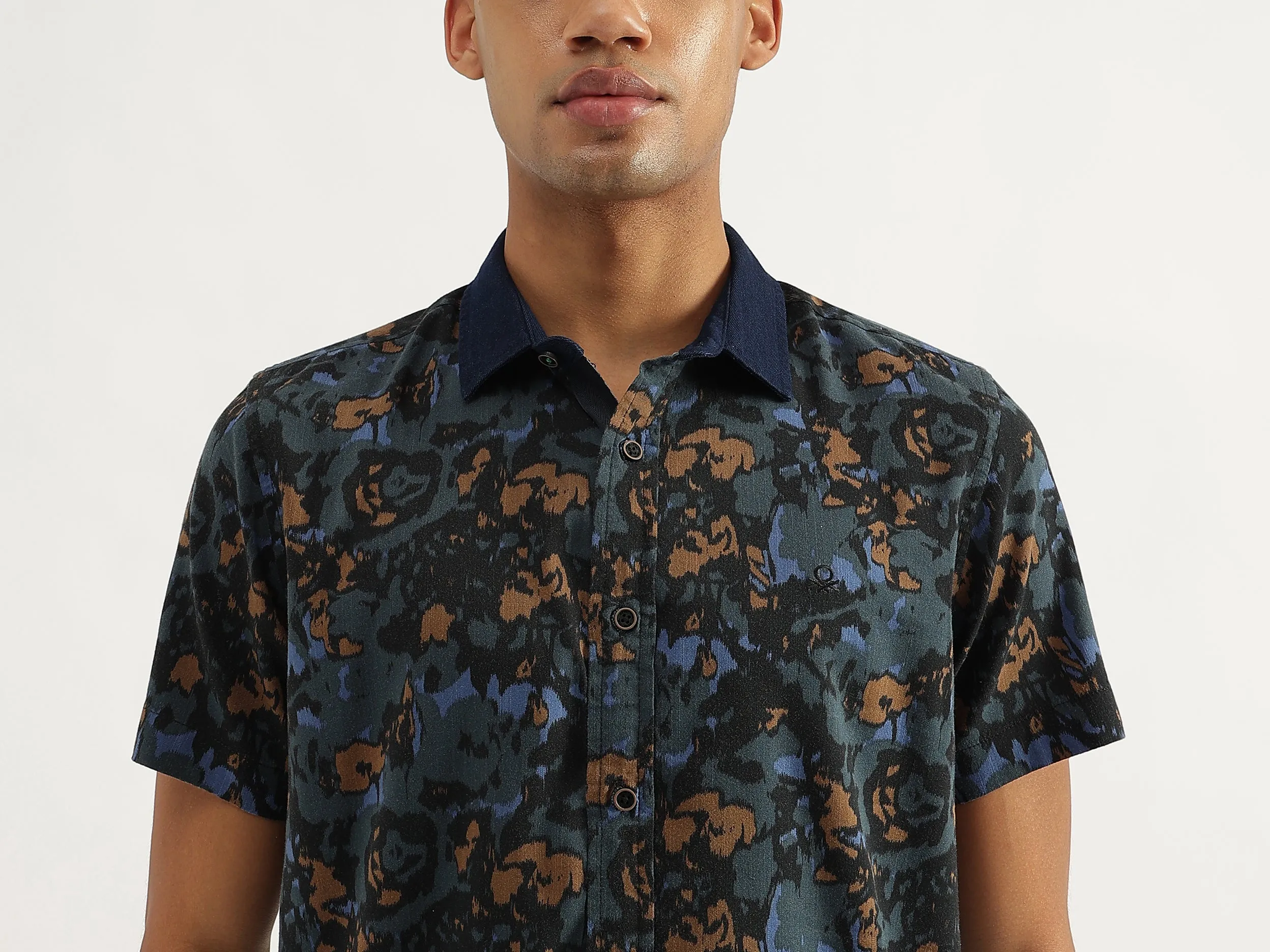 Regular Fit Spread Collar Abstract Camouflage Shirt