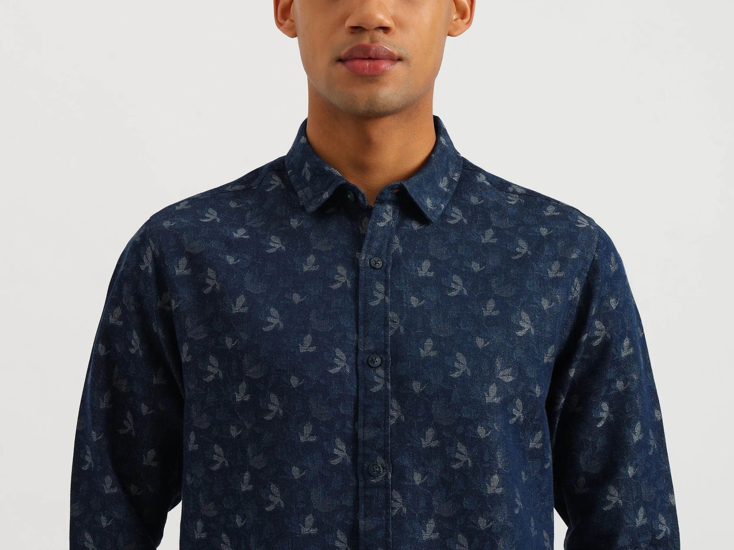 Regular Fit Spread Collar Jacquard Shirt