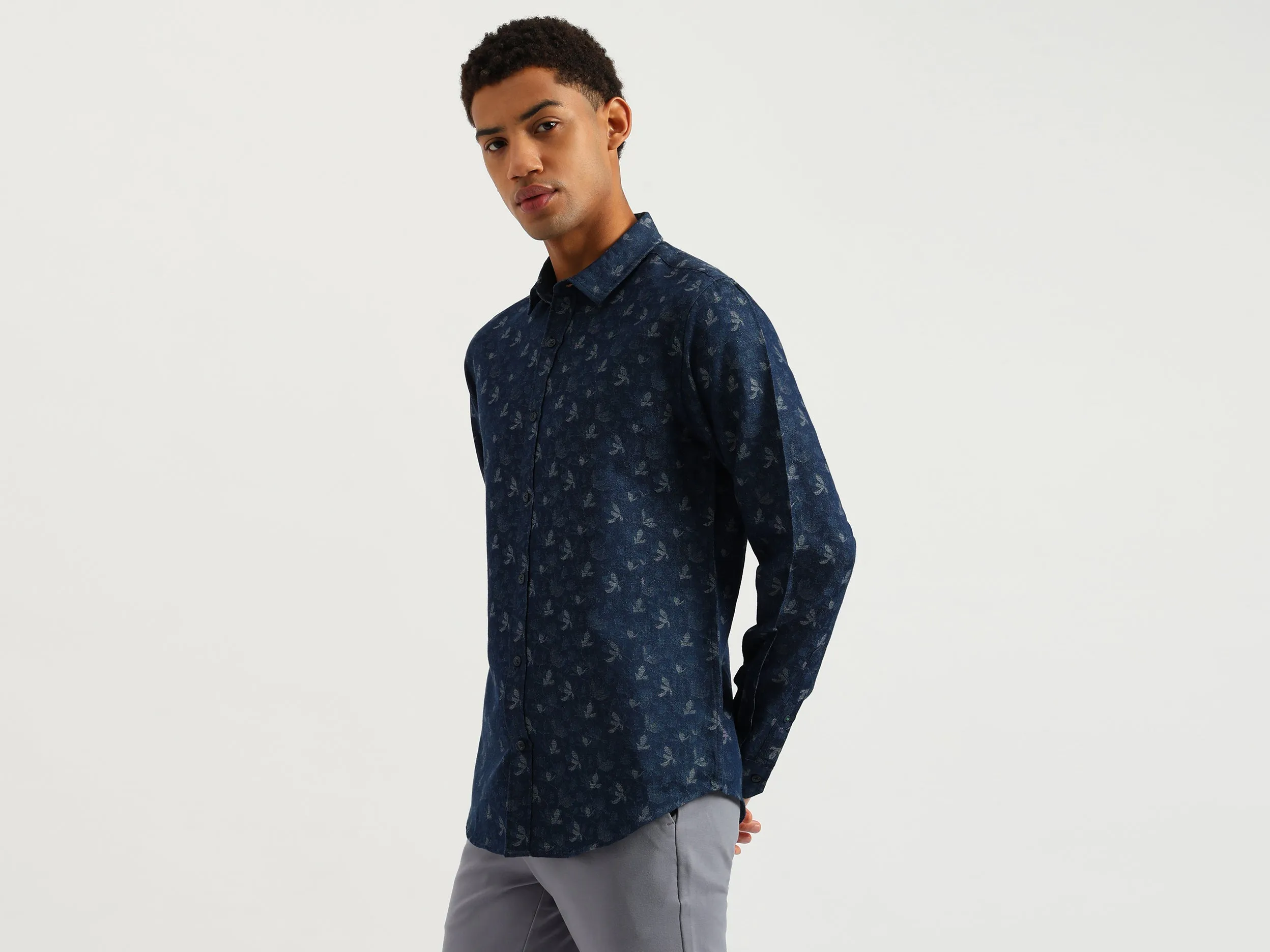 Regular Fit Spread Collar Jacquard Shirt