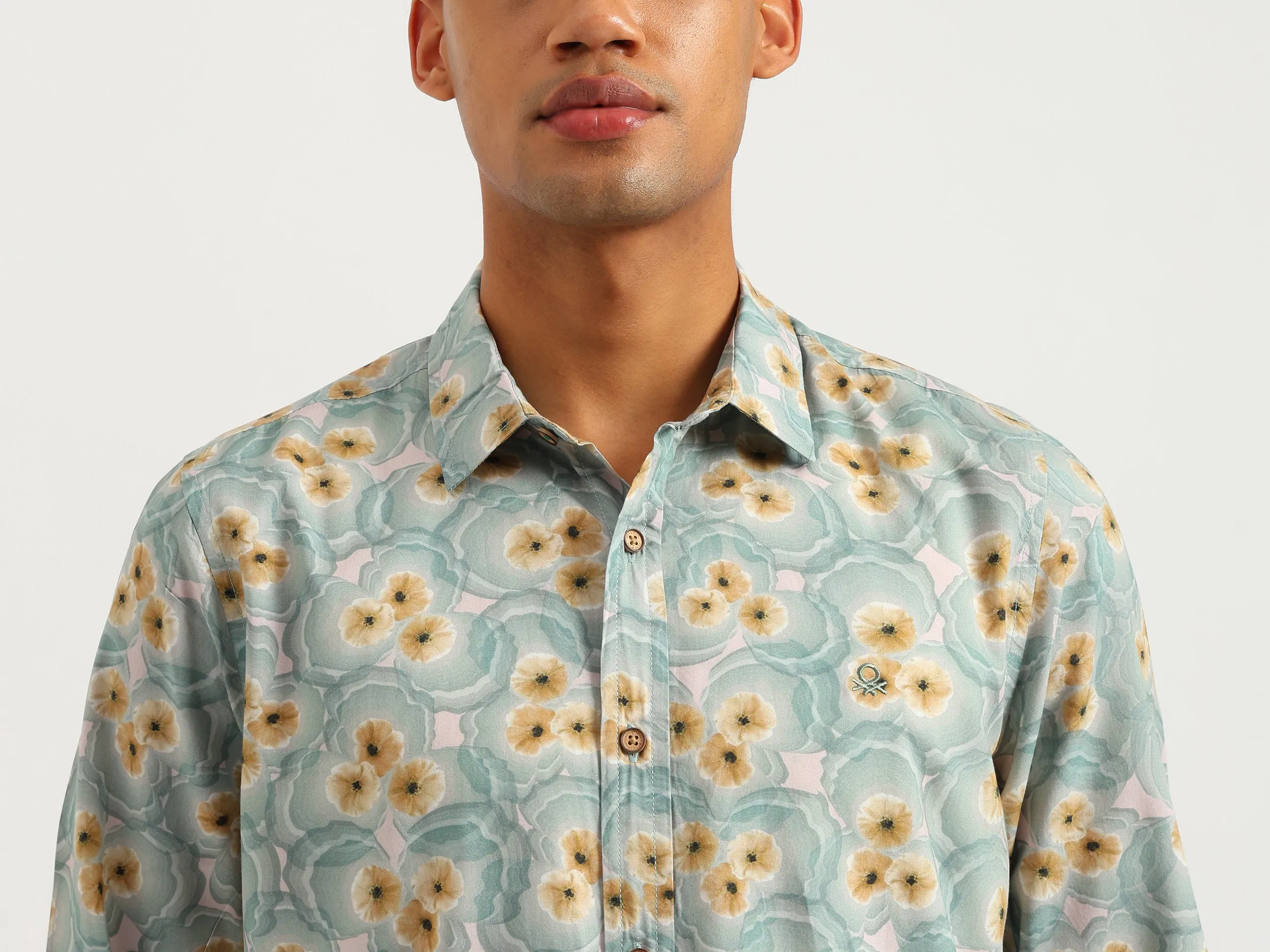 Regular Fit Spread Collar Oriental Print Shirt