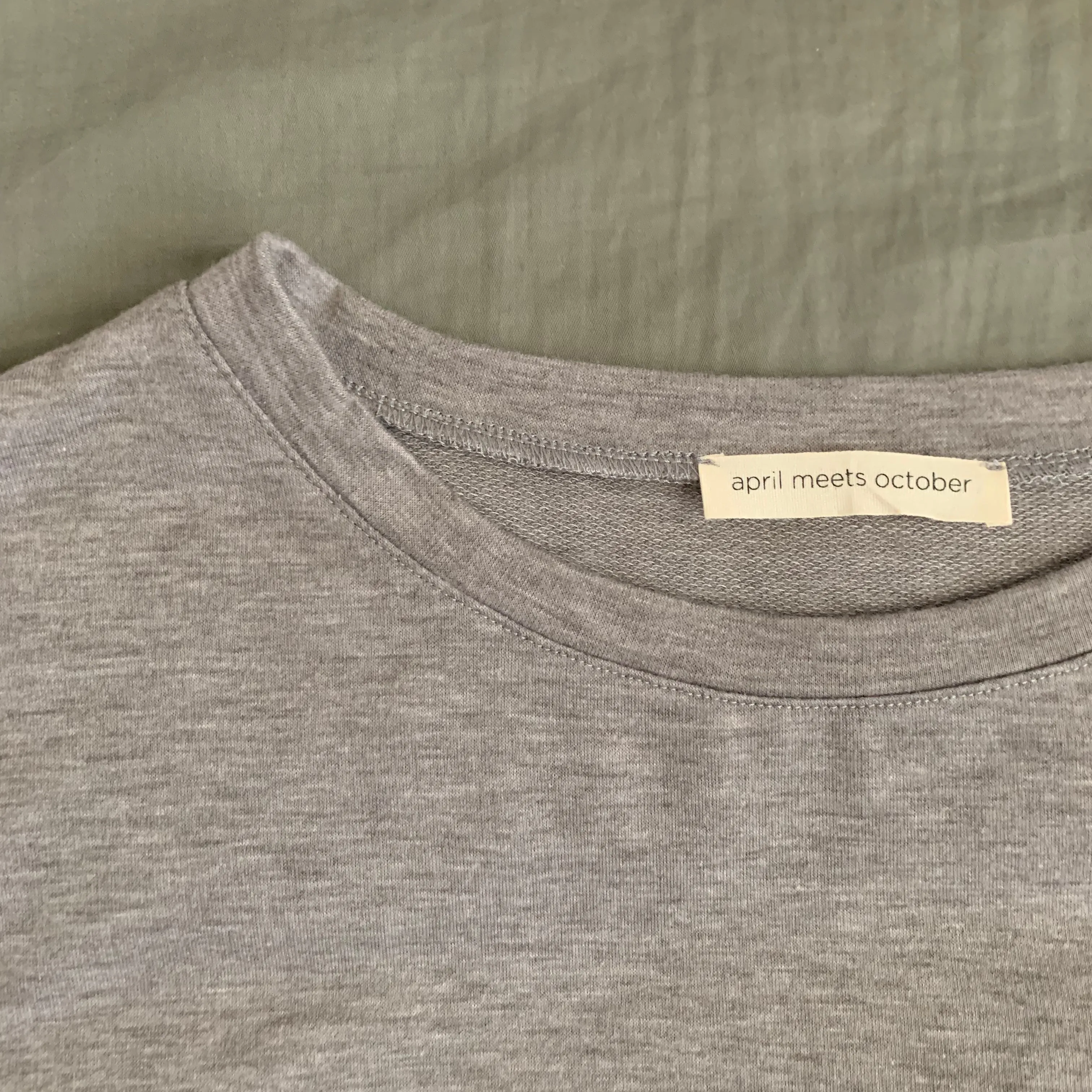 September Tee_Heather Gray