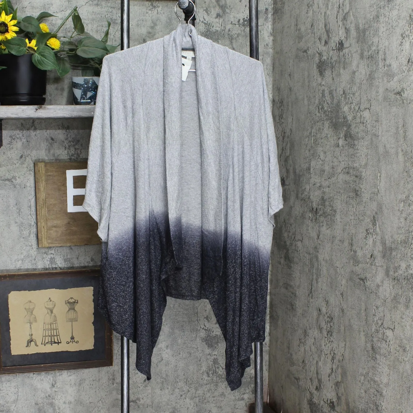 Status by Chenault Women's Open Front Textured Dip Dye Cardigan