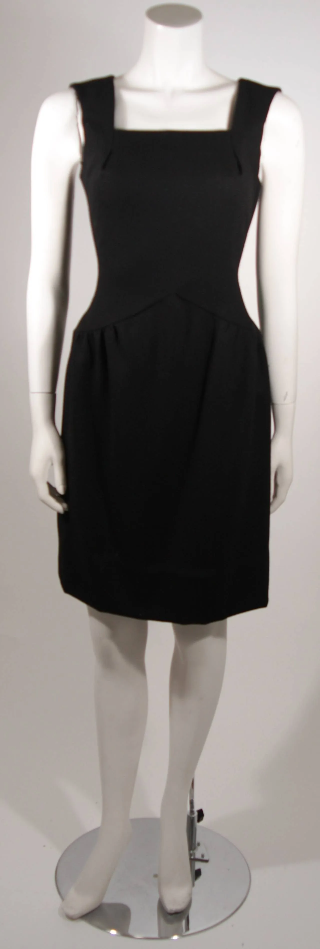 TRAVILLA Black Wool Suit w/ Mink Tail Jacket & Pencil Skirt Size 6-8