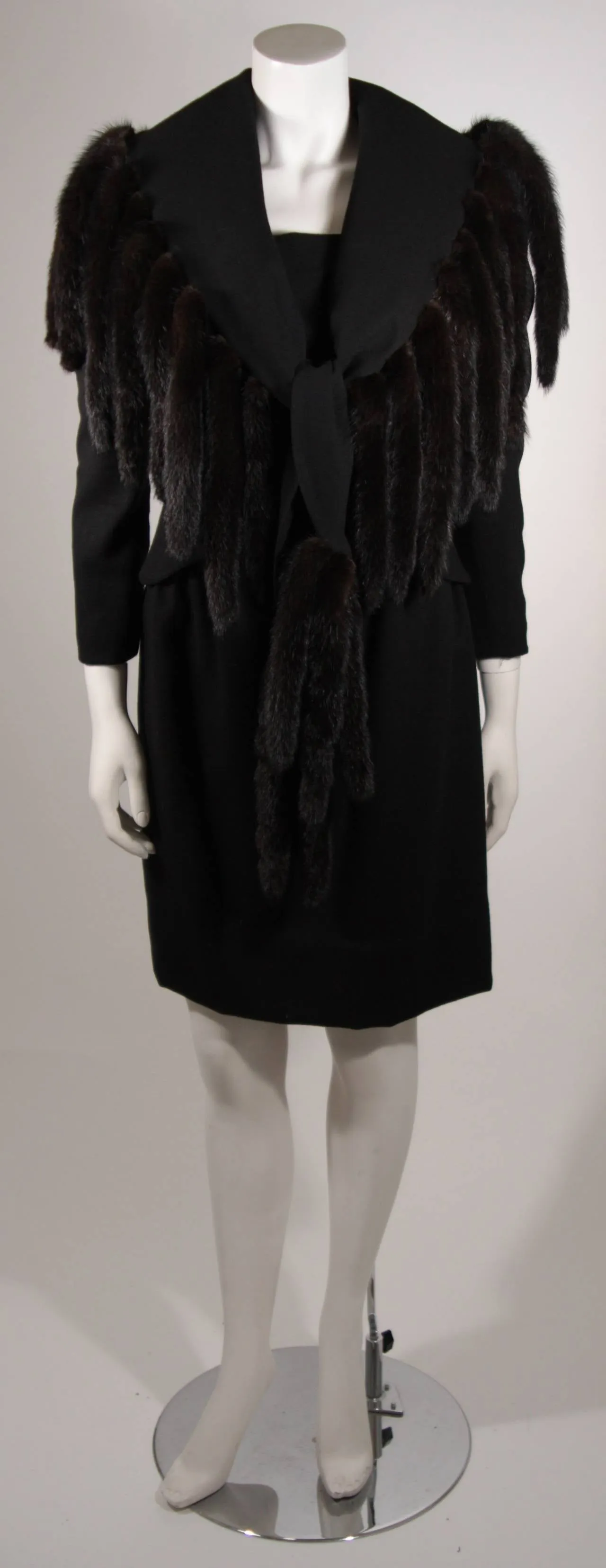 TRAVILLA Black Wool Suit w/ Mink Tail Jacket & Pencil Skirt Size 6-8